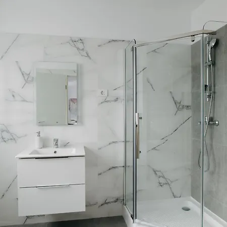 Апартаменти Stepo Sunset Бухарест