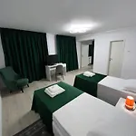 Stepo Sunset アパート *