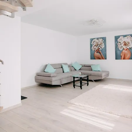 Stepo Sunset ブカレスト